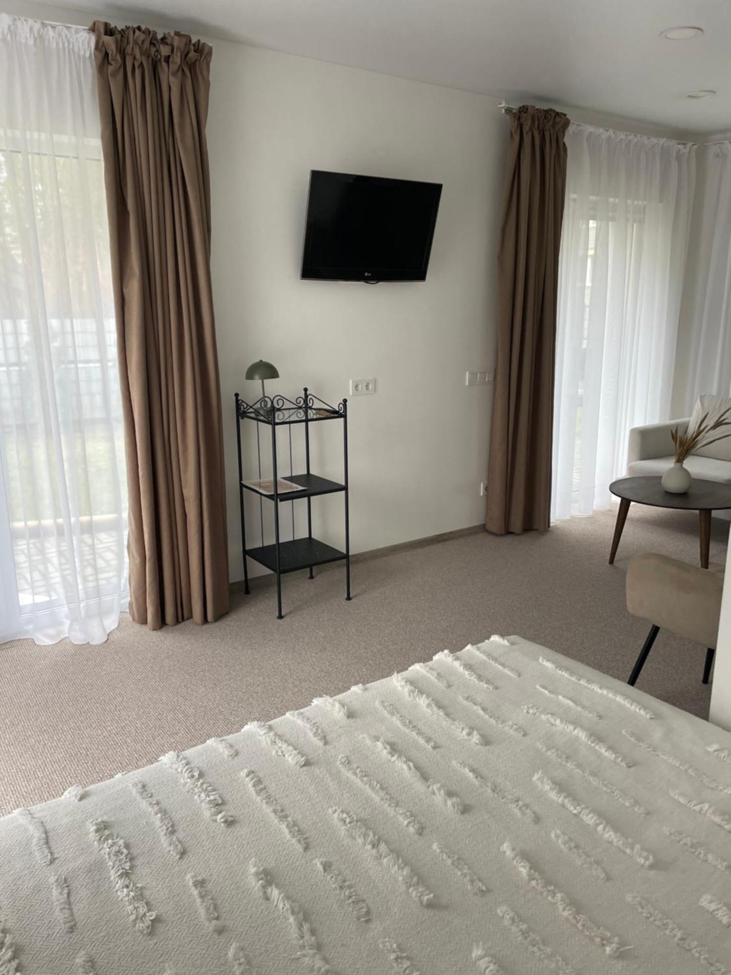 פלאנגה Izabeles Apartamentai מראה חיצוני תמונה